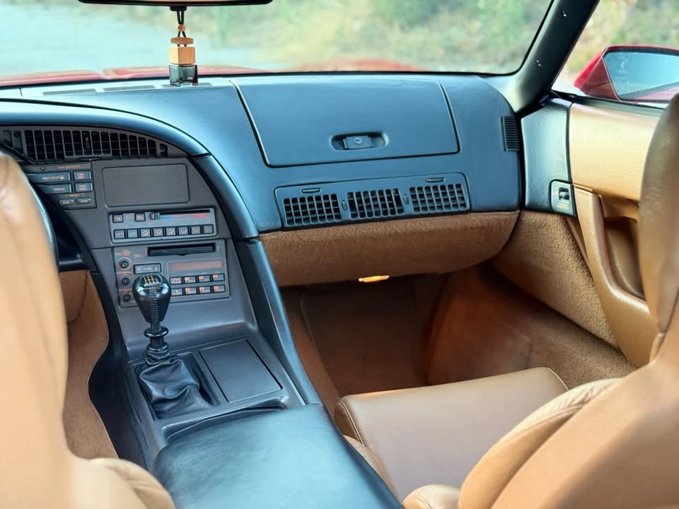 1991 Chevrolet Corvette C4 - Image 15 of 20