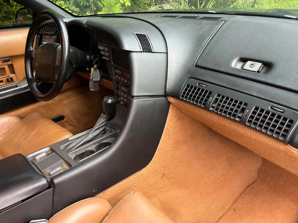 1991 Chevrolet Corvette C4 - Image 16 of 18