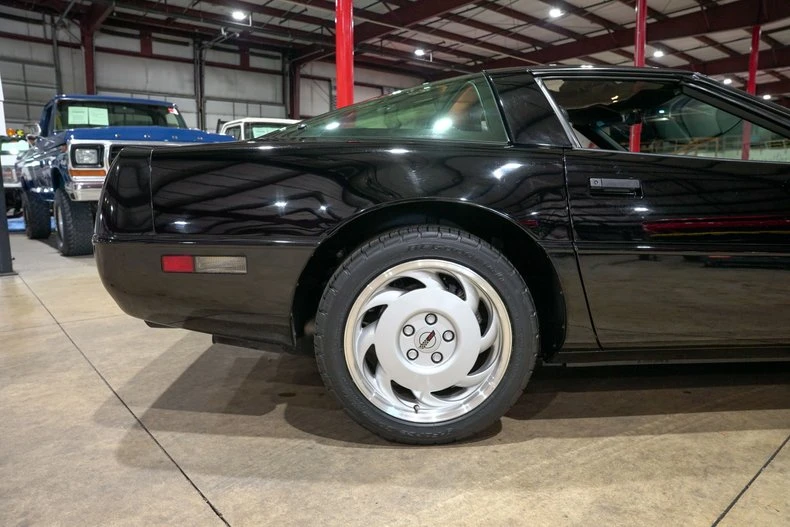 1991 Chevrolet Corvette C4 - Image 10 of 31
