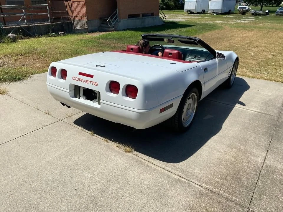 1991 Chevrolet Corvette C4 - Image 8 of 20