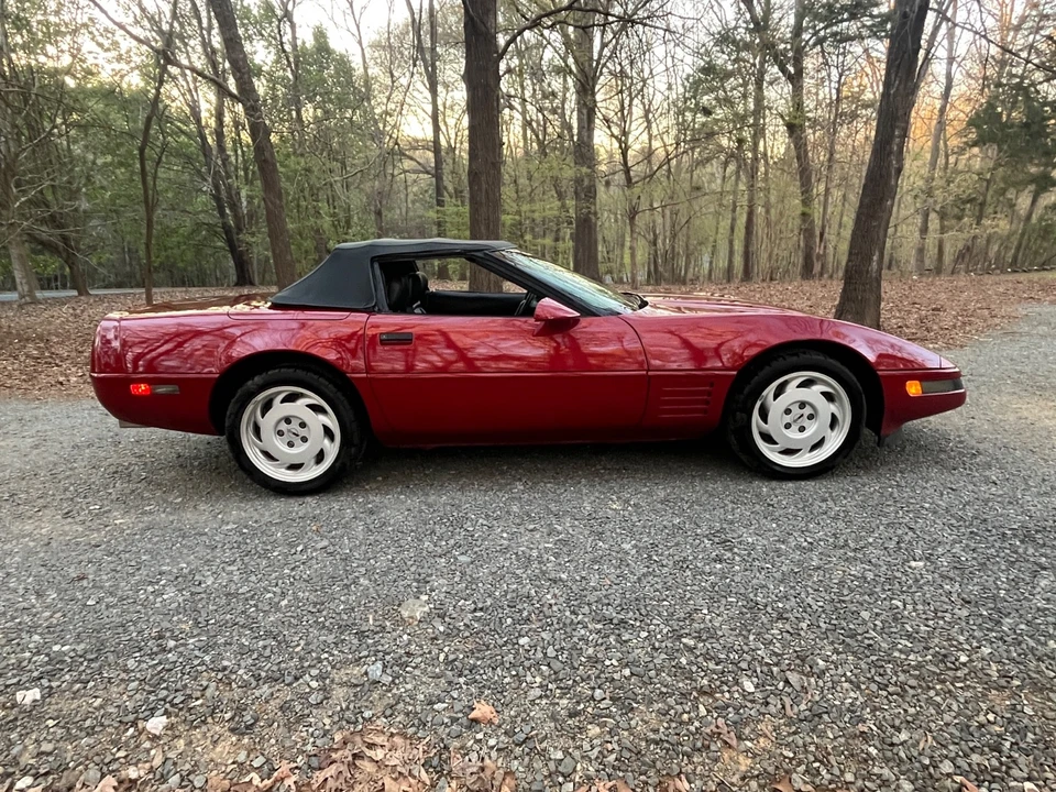 1991 Chevrolet Corvette C4 - Image 19 of 28