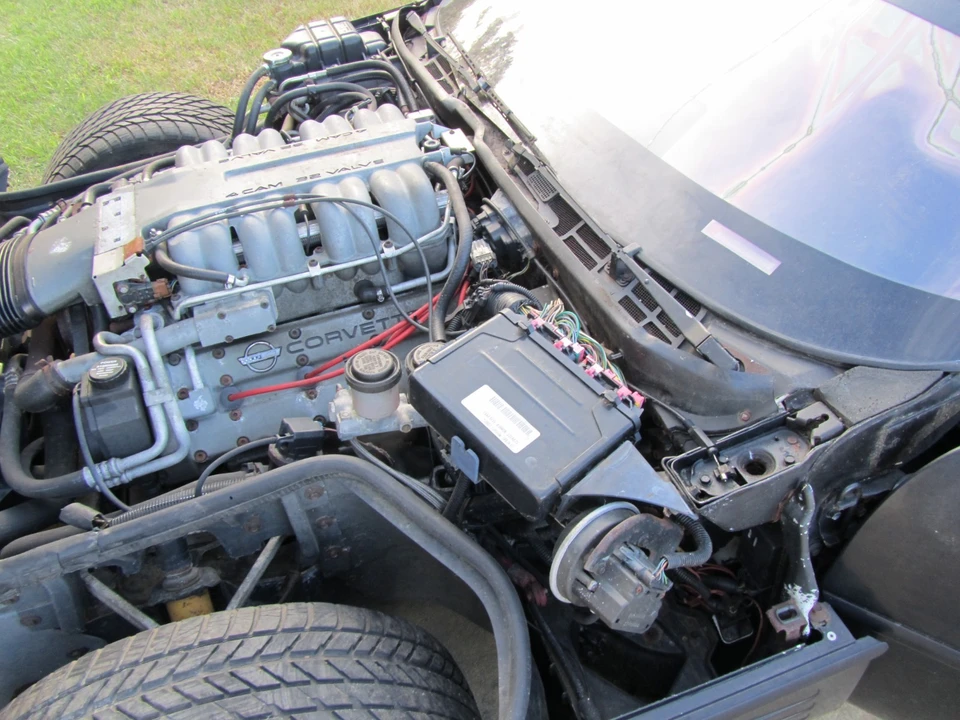 1991 Chevrolet Corvette C4 ZR1 - Image 16 of 23
