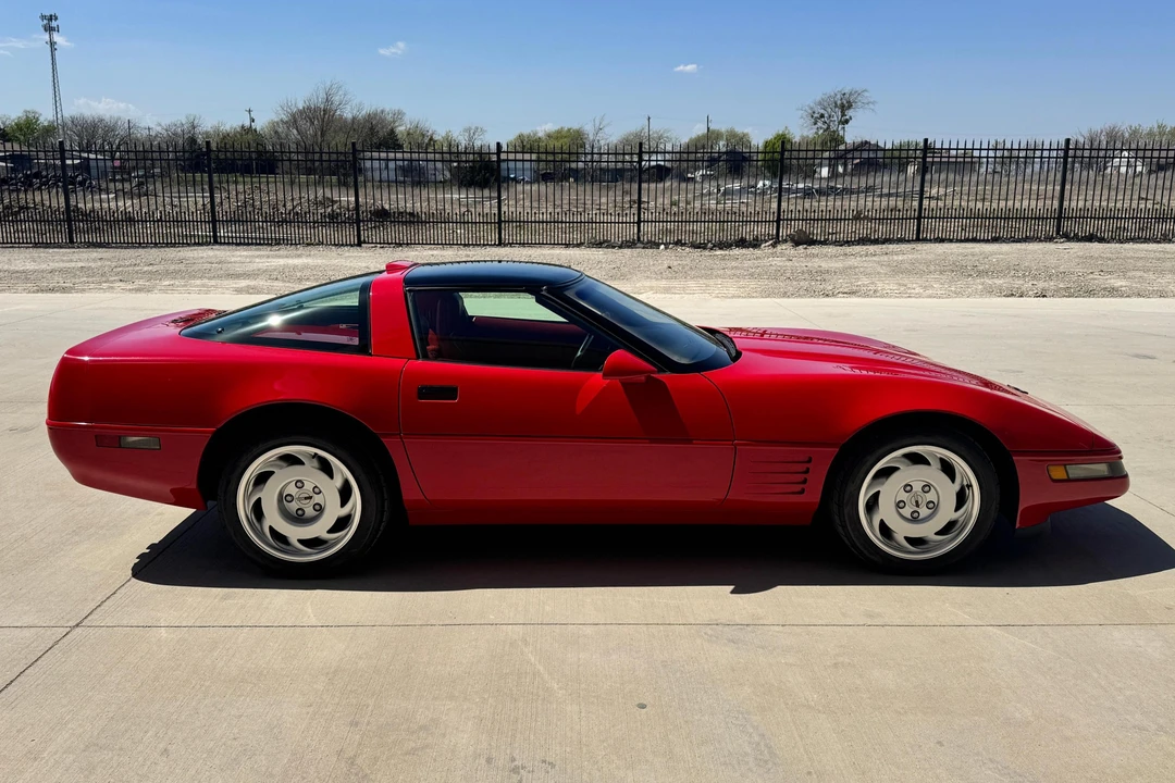 1991 Chevrolet Corvette C4 ZR1 - Image 3 of 21