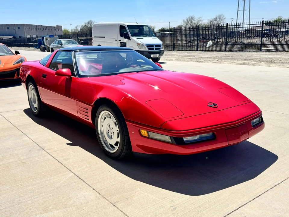 1991 Chevrolet Corvette C4 ZR1 - Image 14 of 21