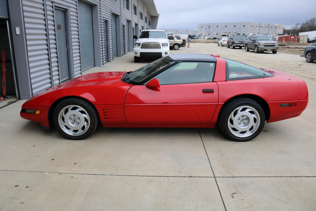 1991 Chevrolet Corvette C4 ZR1 - Image 10 of 21