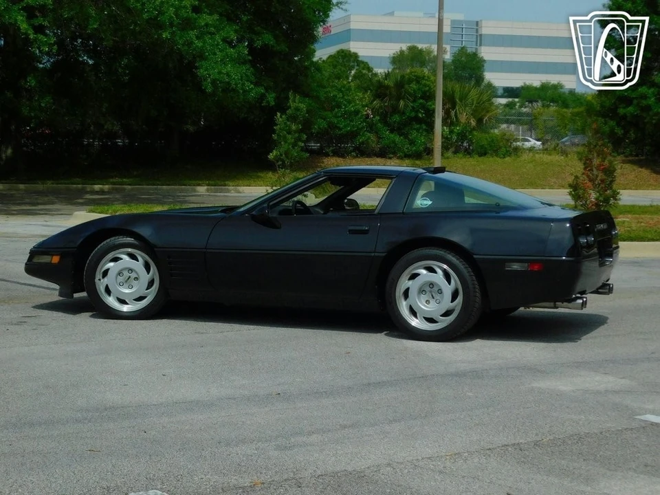 1991 Chevrolet Corvette Callaway - Image 11 of 12