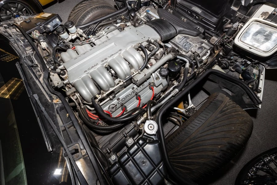 1991 Chevrolet Corvette C4 ZR1 - Image 17 of 18