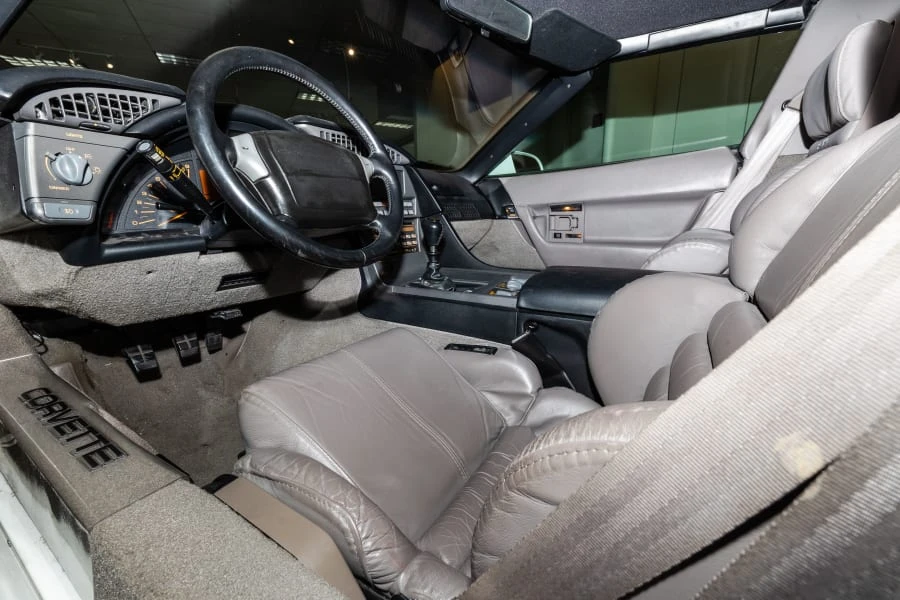 1991 Chevrolet Corvette C4 ZR1 - Image 15 of 18