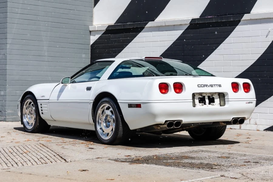 1991 Chevrolet Corvette C4 ZR1 - Image 9 of 18