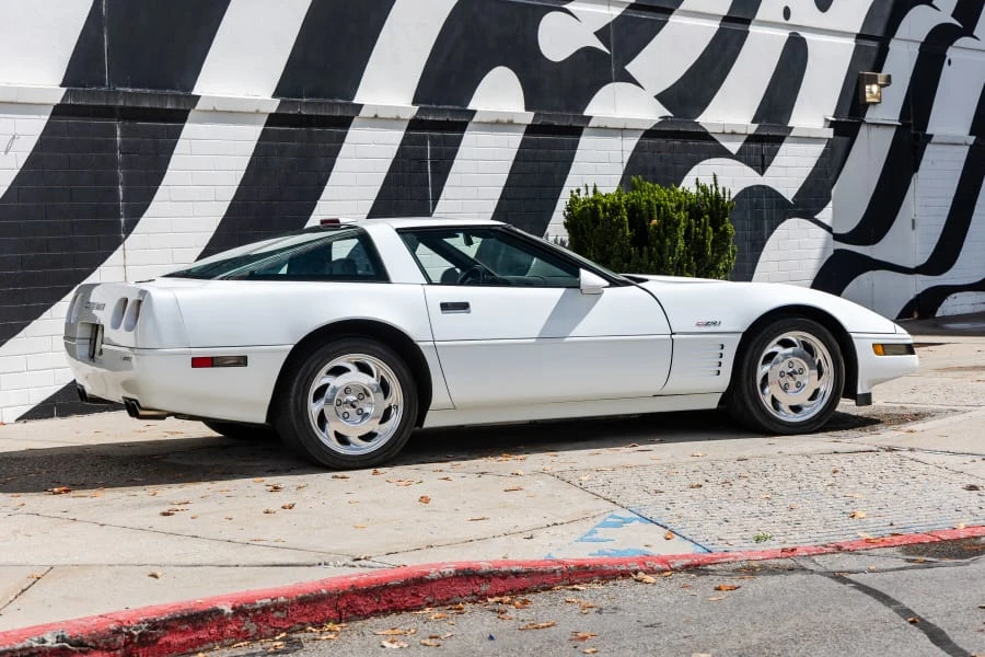 1991 Chevrolet Corvette C4 ZR1 - Image 3 of 18