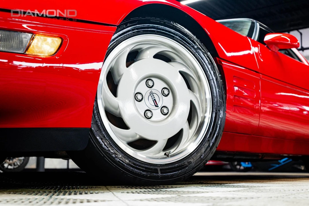 1991 Chevrolet Corvette C4 ZR1 - Image 8 of 12