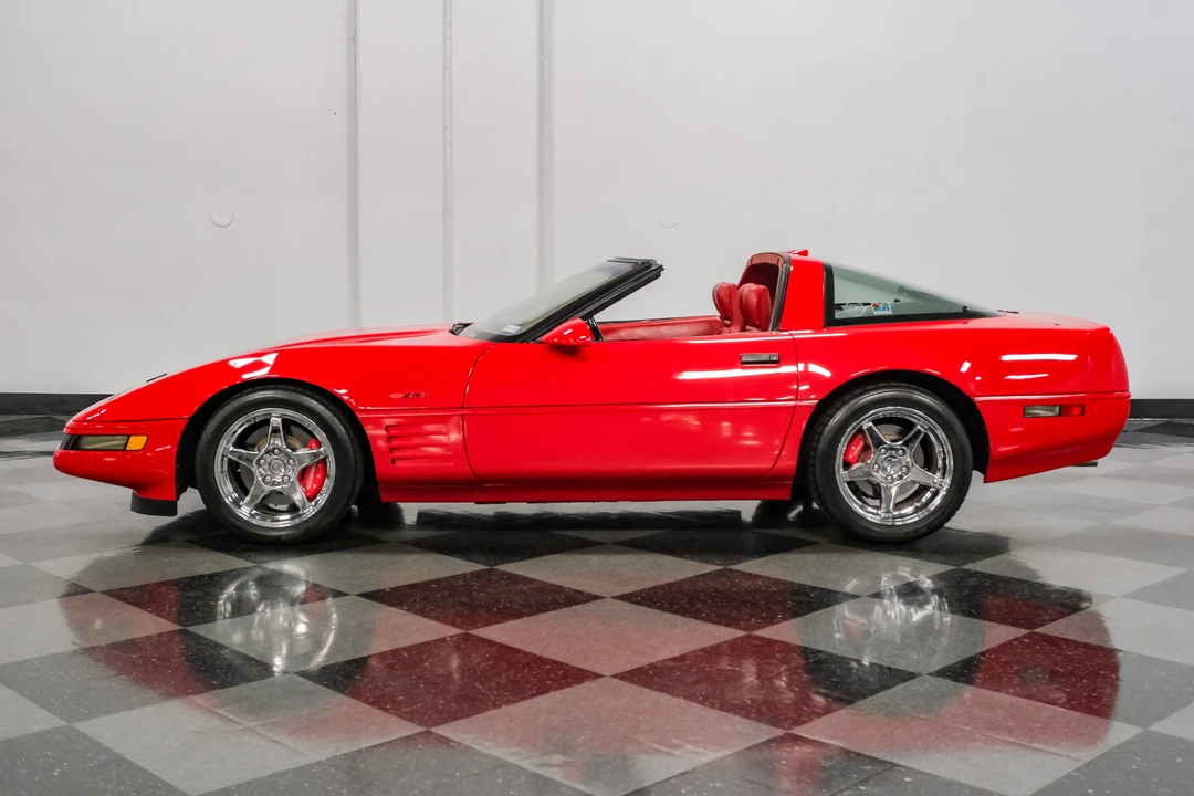 1991 Chevrolet Corvette C4 ZR1 - Image 2 of 31