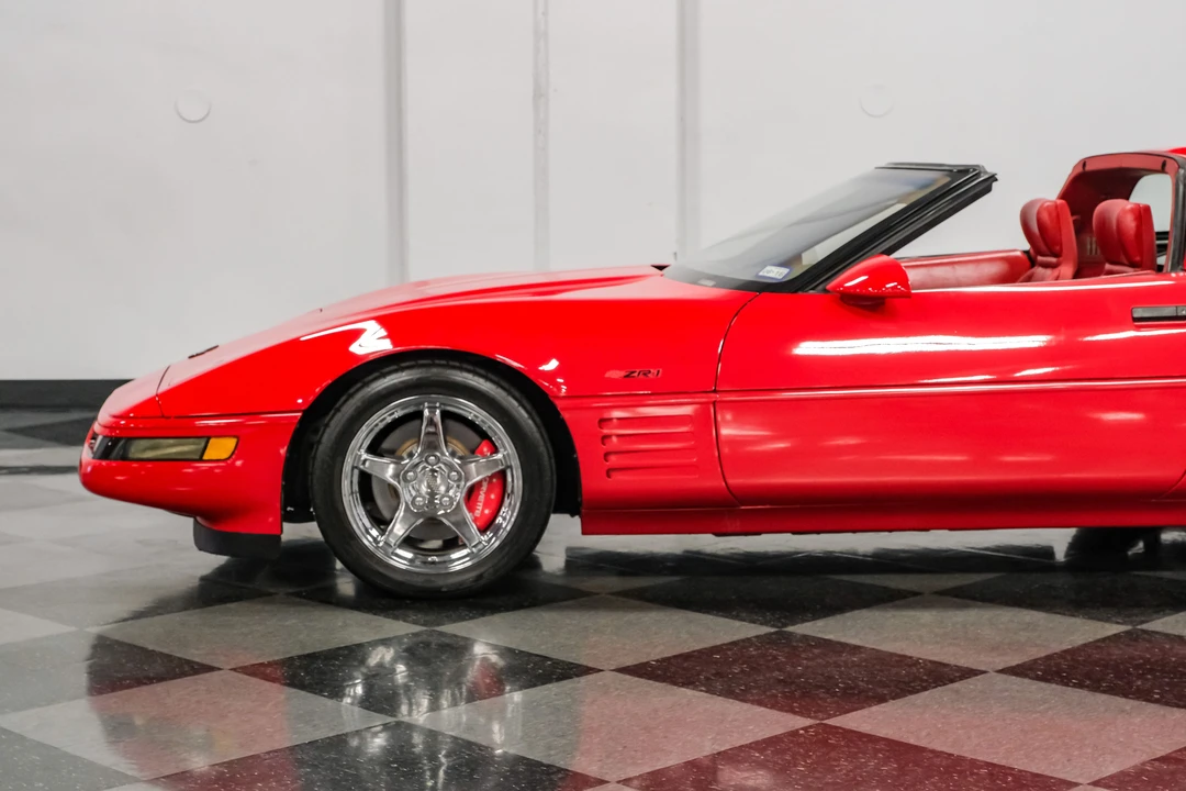 1991 Chevrolet Corvette C4 ZR1 - Image 25 of 31