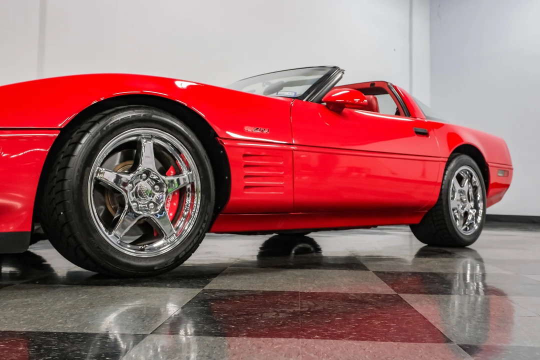 1991 Chevrolet Corvette C4 ZR1 - Image 24 of 31