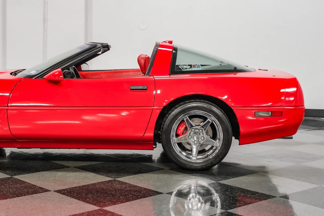 1991 Chevrolet Corvette C4 ZR1 - Image 26 of 31
