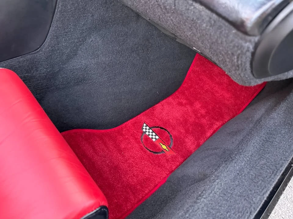 1991 Chevrolet Corvette C4 - Image 15 of 18
