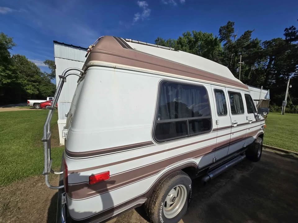 1991 Chevrolet G-Series Van - Image 3 of 19