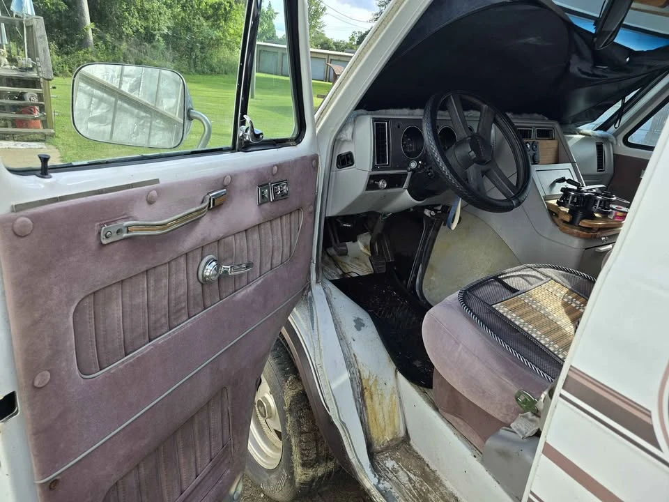 1991 Chevrolet G-Series Van - Image 18 of 19