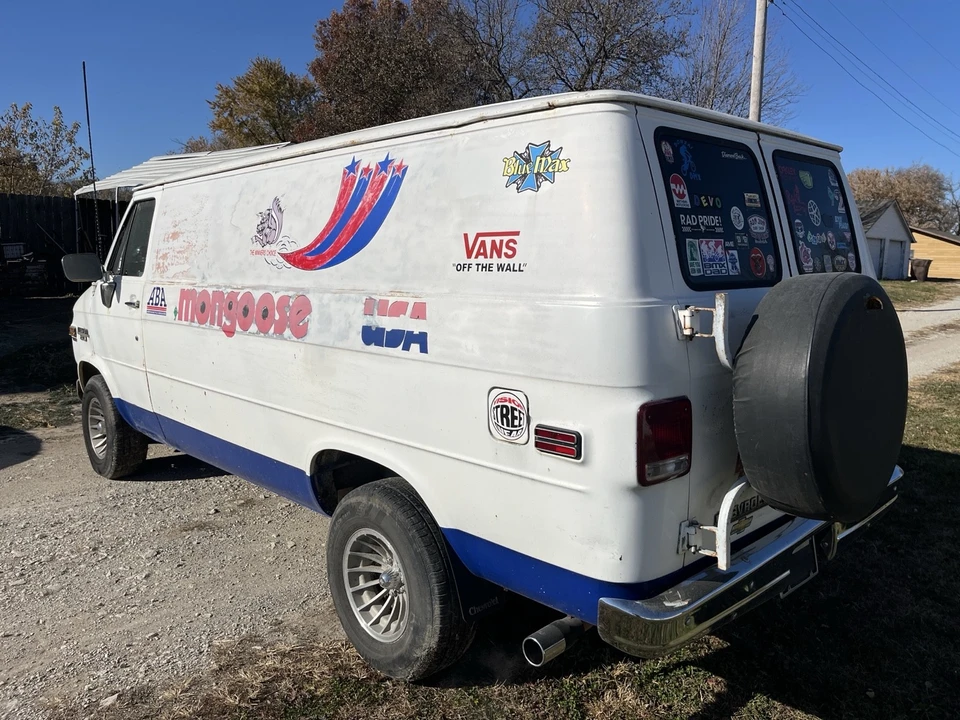 1991 Chevrolet G-Series Van - Image 5 of 16