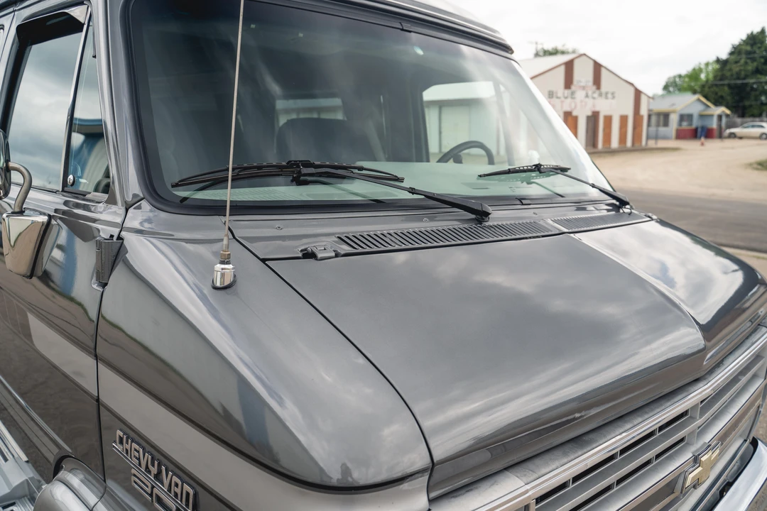 1991 Chevrolet G-Series Van - Image 13 of 31