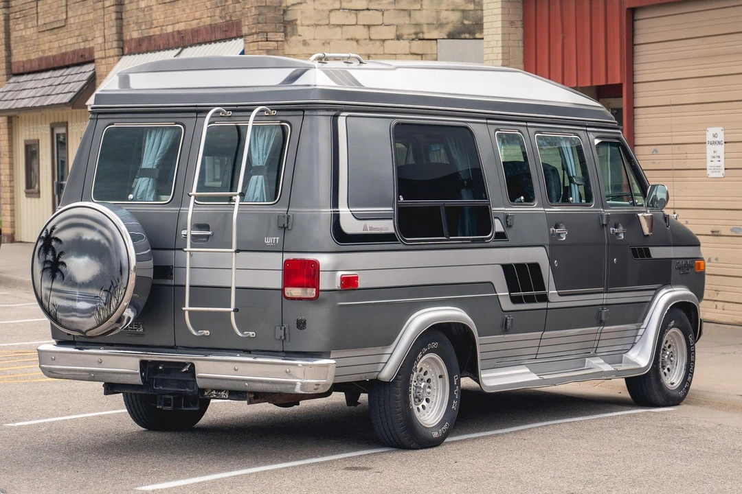 1991 Chevrolet G-Series Van - Image 5 of 31