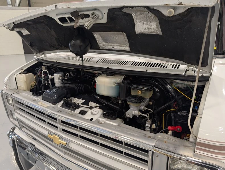 1991 Chevrolet G-Series Van - Image 20 of 21