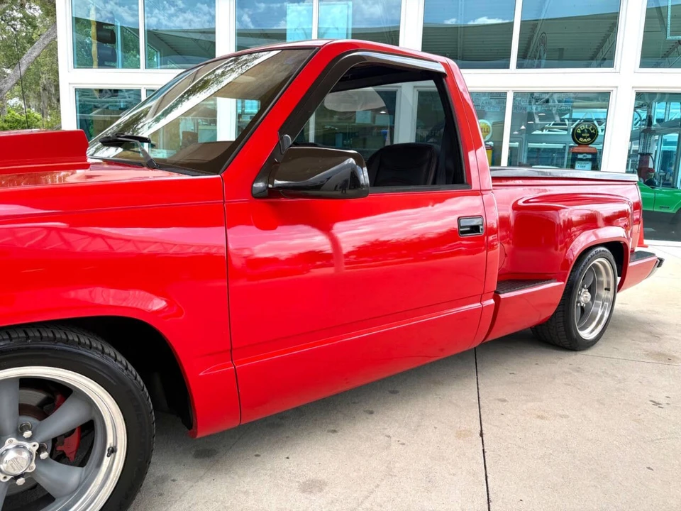 1991 Chevrolet - Image 13 of 31