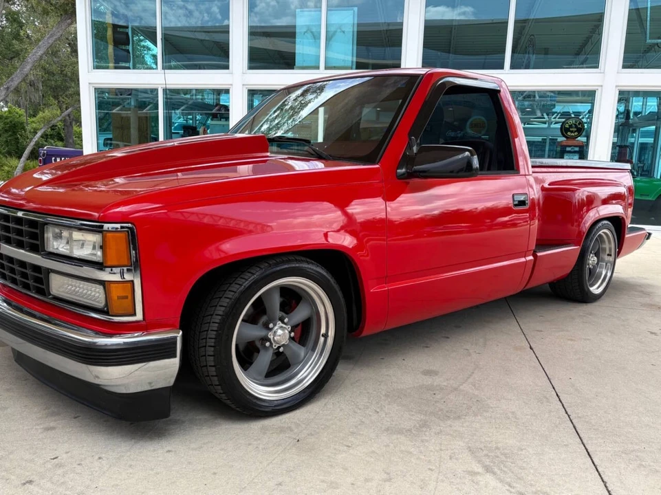 1991 Chevrolet - Image 12 of 31