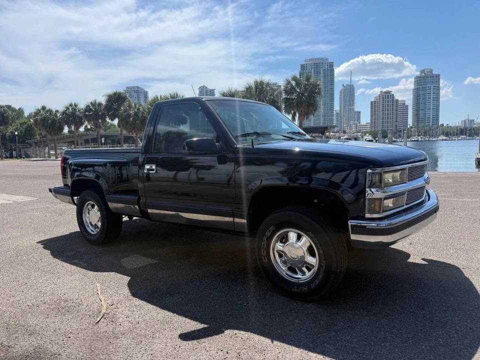 1991 Chevrolet C/K 4th Gen - Image 4 of 31