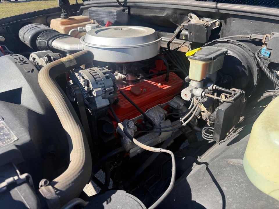 1991 Chevrolet C/K 4th Gen - Image 17 of 31