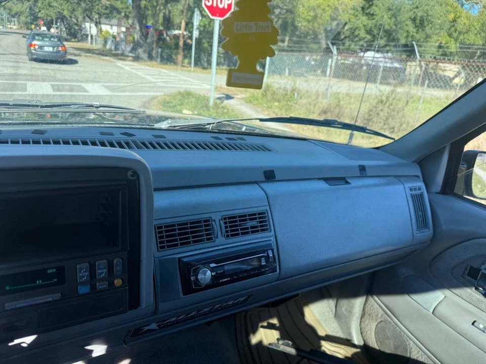 1991 Chevrolet C/K 4th Gen - Image 22 of 31