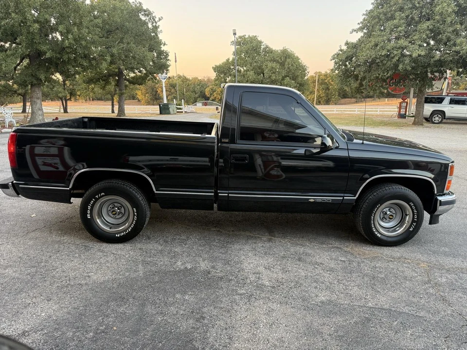 1991 Chevrolet C/K 4th Gen - Image 4 of 31
