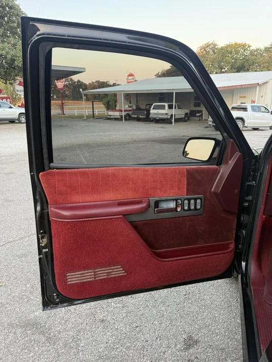 1991 Chevrolet C/K 4th Gen - Image 9 of 31