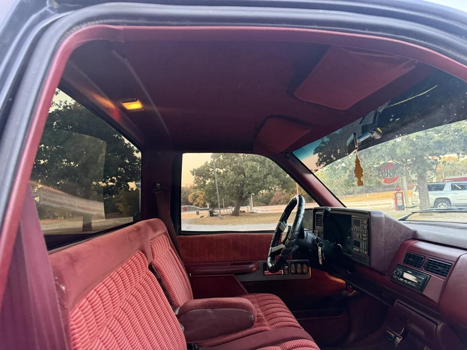 1991 Chevrolet C/K 4th Gen - Image 24 of 31