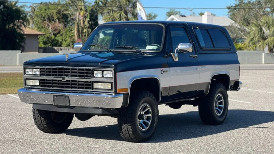 1991 Chevrolet K5 Blazer 2nd Gen - Image 6 of 23