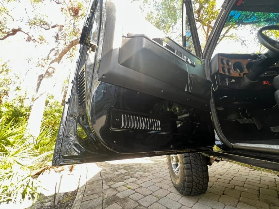 1991 Chevrolet K5 Blazer 2nd Gen - Image 15 of 23