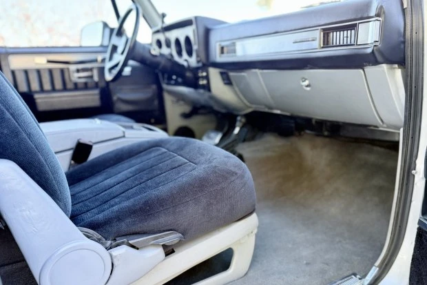 1991 Chevrolet K5 Blazer 2nd Gen - Image 4 of 7
