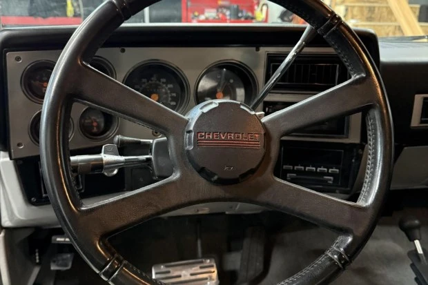 1991 Chevrolet K5 Blazer 2nd Gen - Image 5 of 7