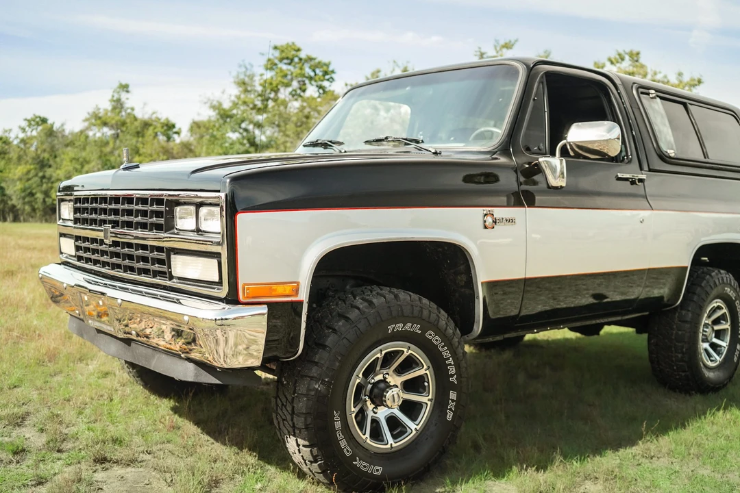 1991 Chevrolet K5 Blazer 2nd Gen - Image 21 of 31