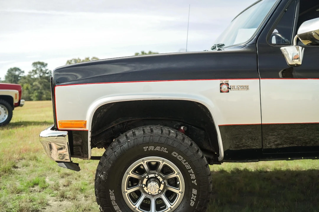 1991 Chevrolet K5 Blazer 2nd Gen - Image 22 of 31