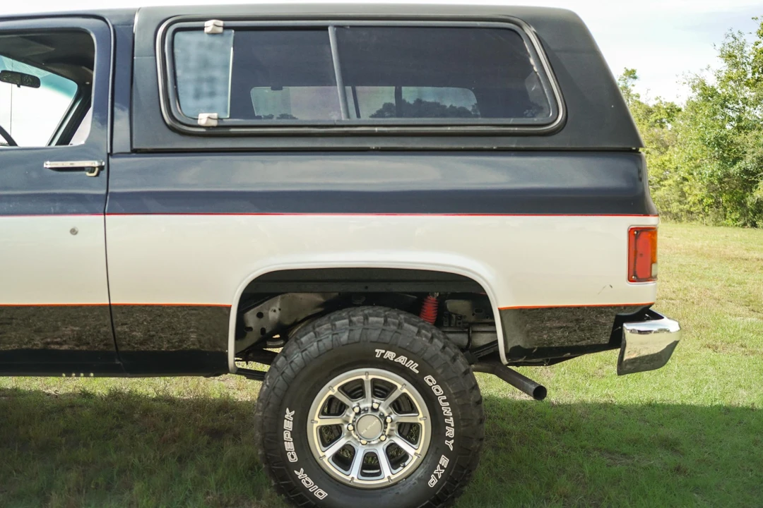 1991 Chevrolet K5 Blazer 2nd Gen - Image 24 of 31