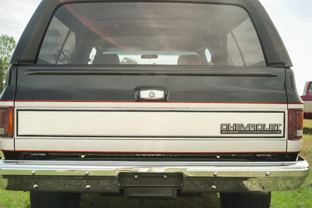 1991 Chevrolet K5 Blazer 2nd Gen - Image 26 of 31