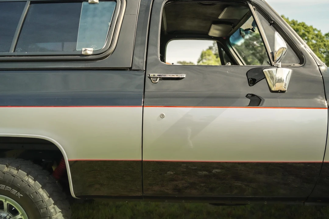 1991 Chevrolet K5 Blazer 2nd Gen - Image 29 of 31