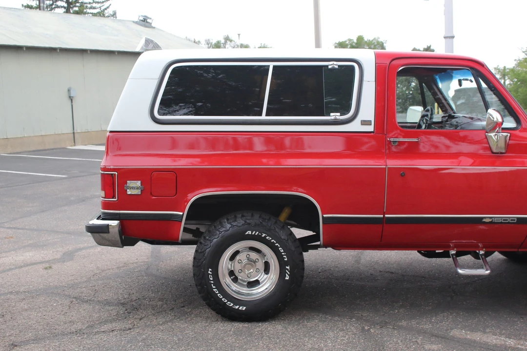 1991 Chevrolet K5 Blazer 2nd Gen - Image 24 of 31