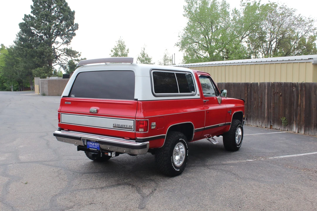 1991 Chevrolet K5 Blazer 2nd Gen - Image 11 of 31