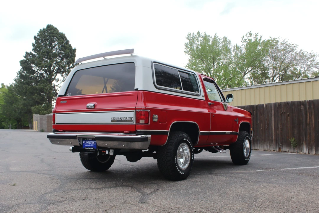 1991 Chevrolet K5 Blazer 2nd Gen - Image 10 of 31