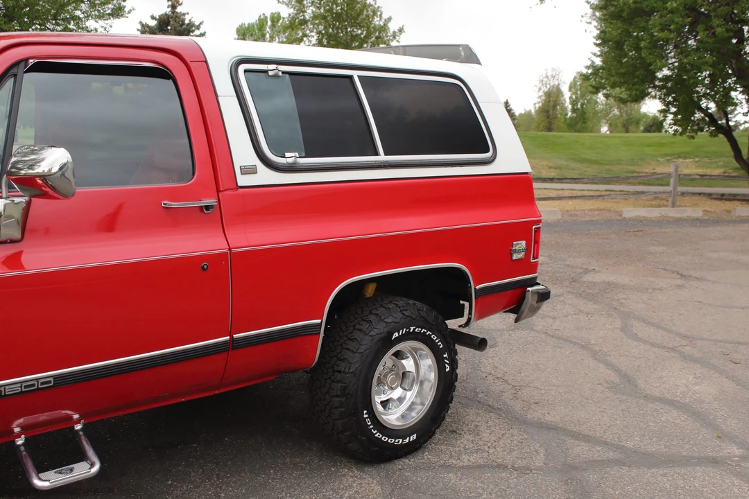 1991 Chevrolet K5 Blazer 2nd Gen - Image 20 of 31