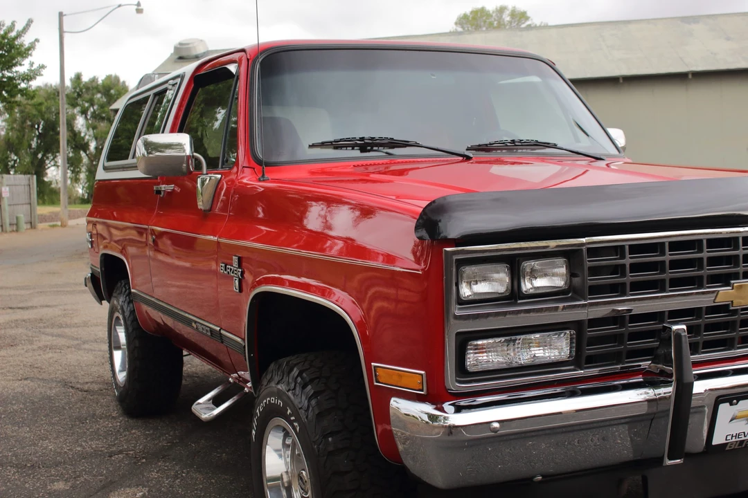 1991 Chevrolet K5 Blazer 2nd Gen - Image 28 of 31