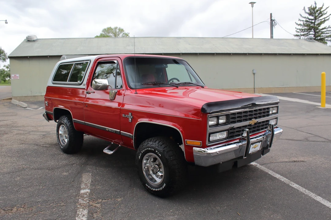 1991 Chevrolet K5 Blazer 2nd Gen - Image 13 of 31