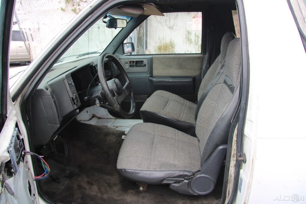1991 Chevrolet S-10 Blazer 1st Gen - Image 12 of 21